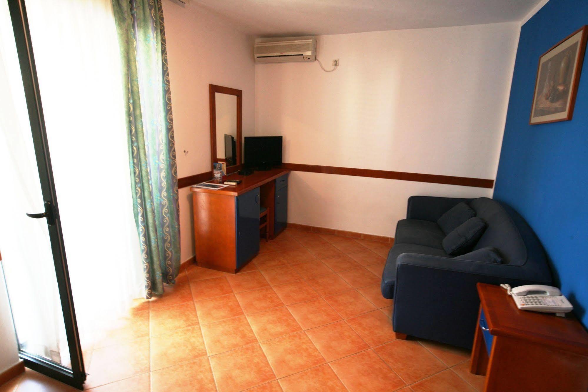 Boutique Hotel Villa Royal Tivat Exterior photo